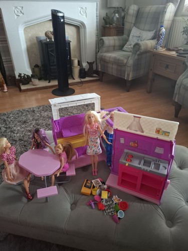 Barbie food truck - truck, with